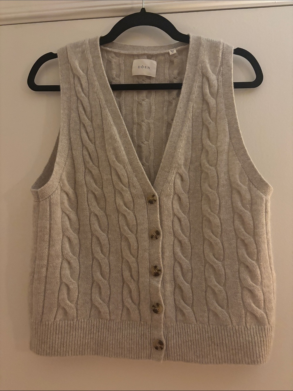 Dôen Alberta cableknit sweater vest *price firm*